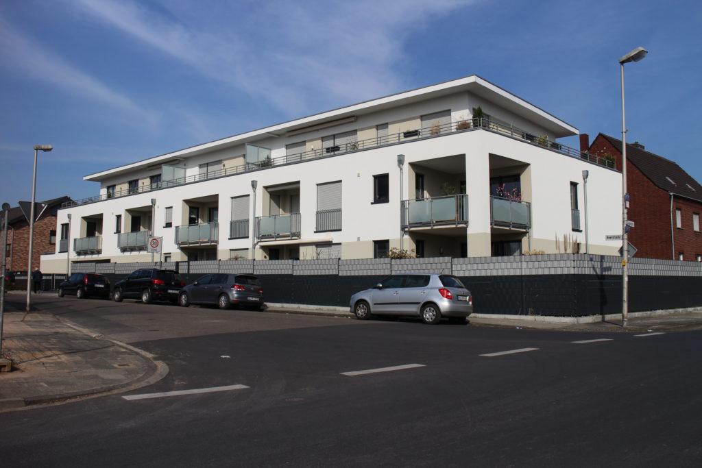 Mehrfamilienhaus