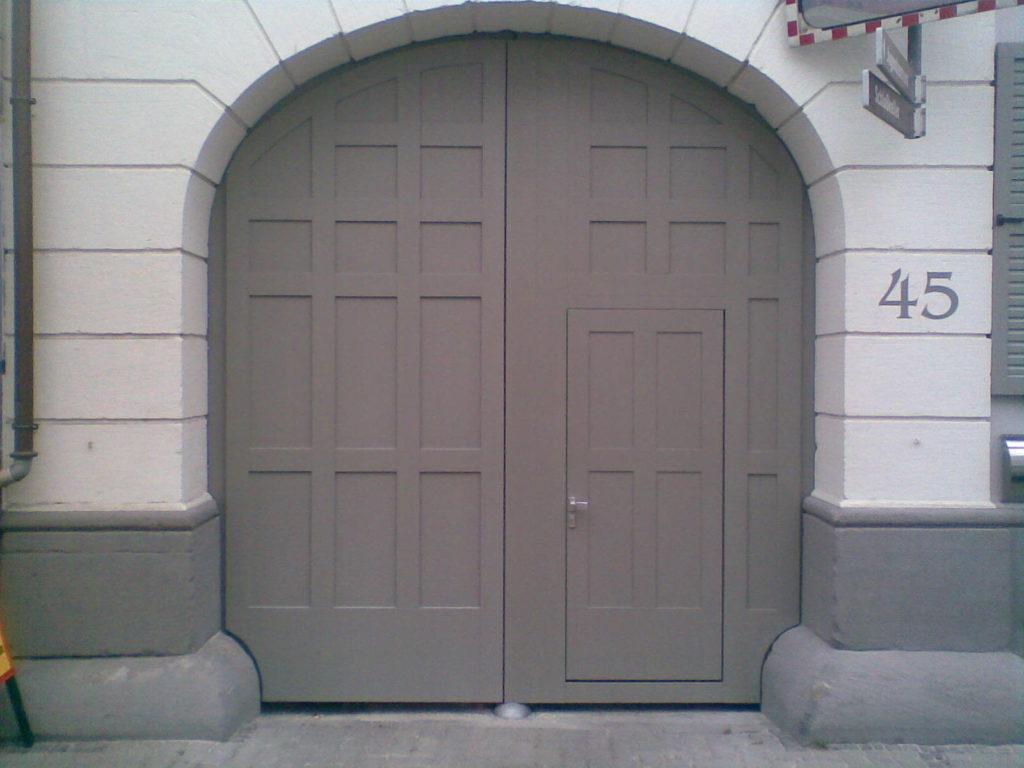 Hoftor grau