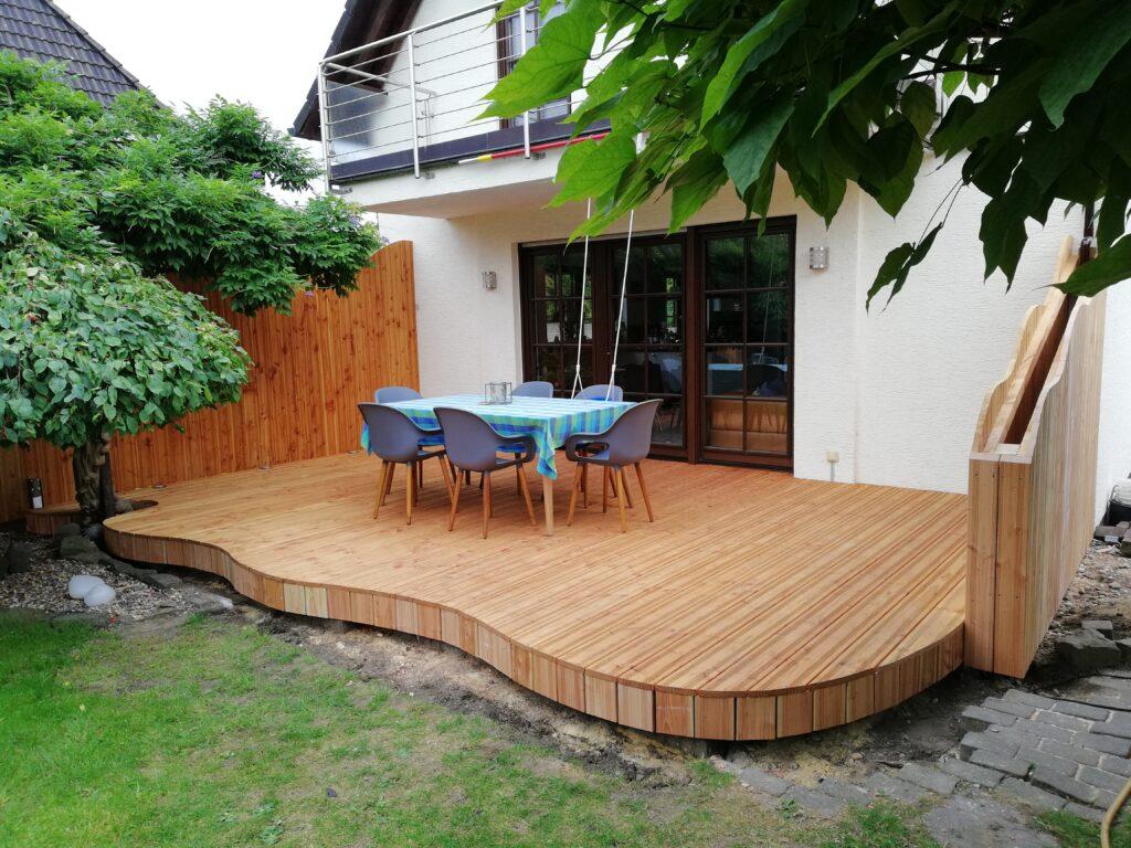 Douglasie Terrasse nachher